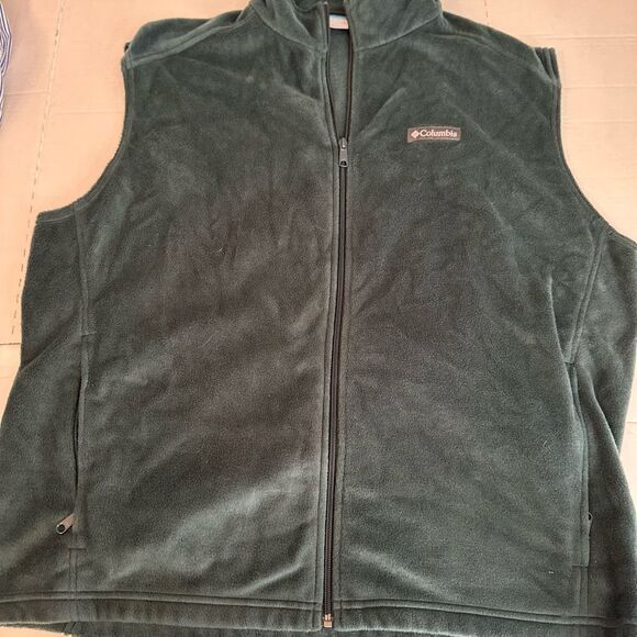 XXL Columbia Green Fleece Vest. Great condition - Picture 6 of 8